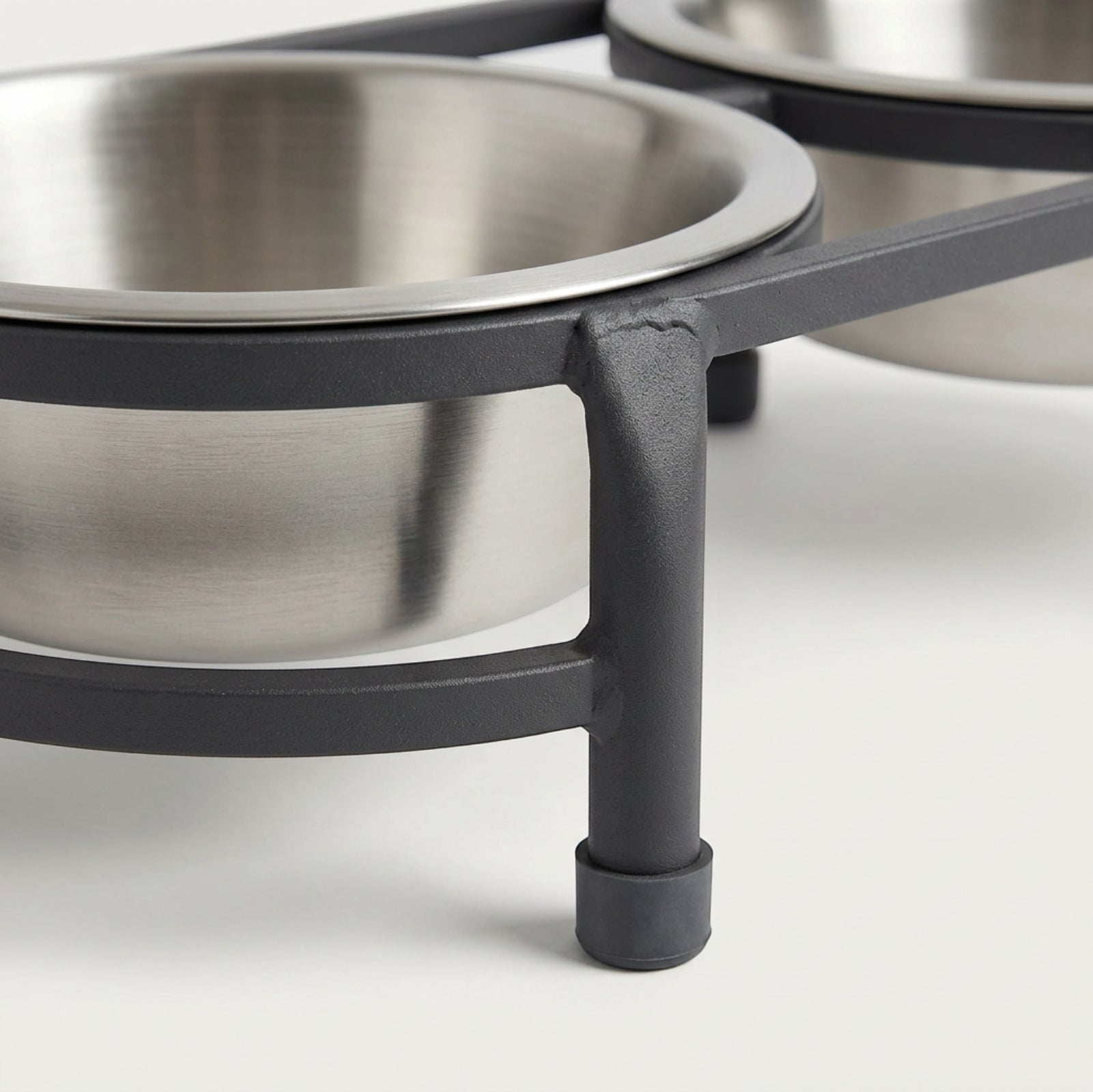 Zavn Ridgepair Elevated Double Pet Bowl Stand Charcoal 2 x 28 oz - Detail view